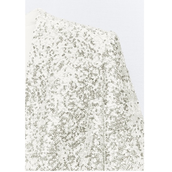 ZARA 2 PIECES SEQUIN BLAZER SILVER AND HIGHT WAISTED SHORTS SIZE XS - Picture 9 of 14